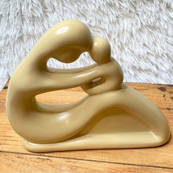 Signature Homestyles Mother And Child Figurine Statue - Picture 7 of 7